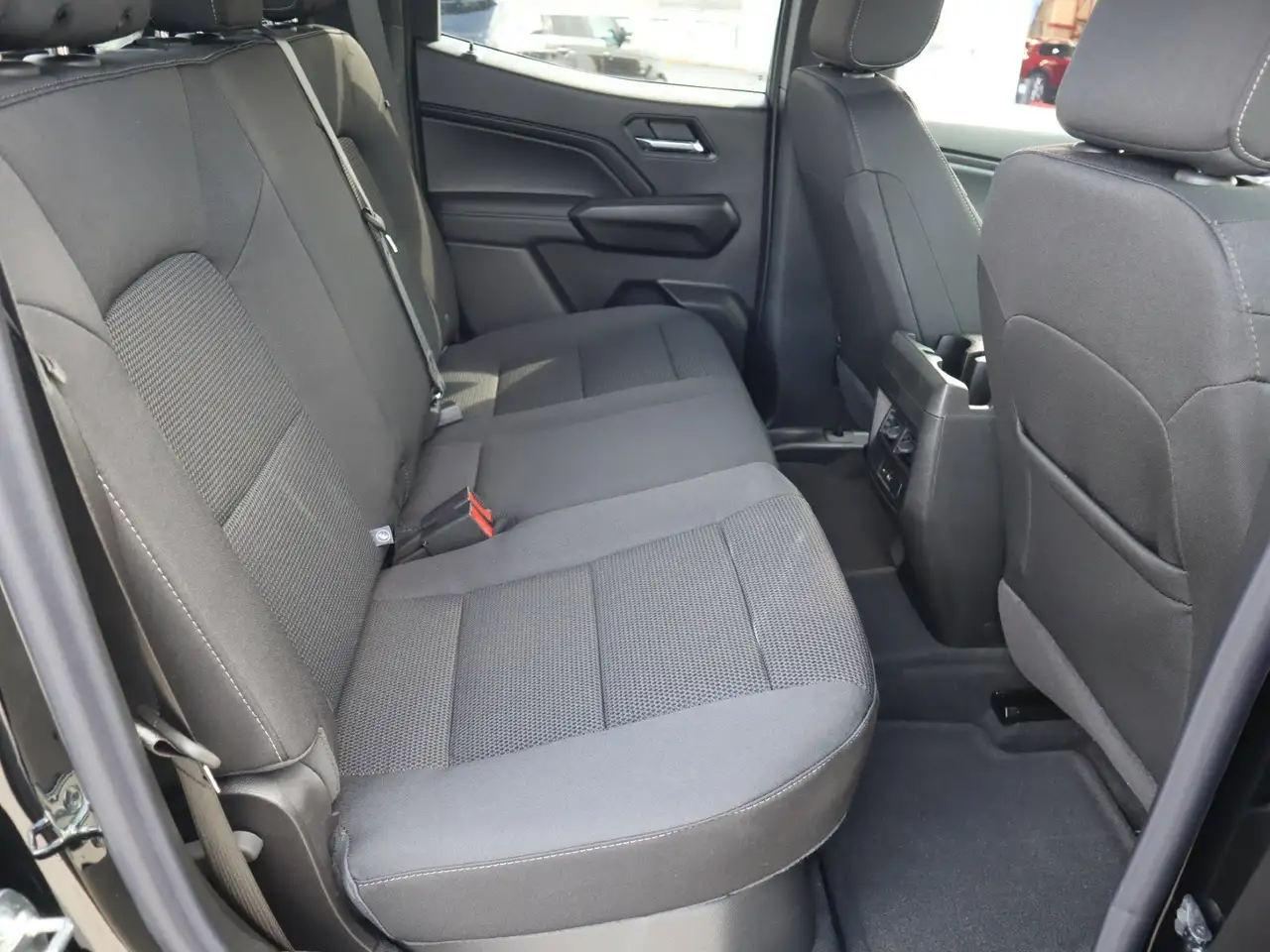 GMC Canyon photo GMC Canyon