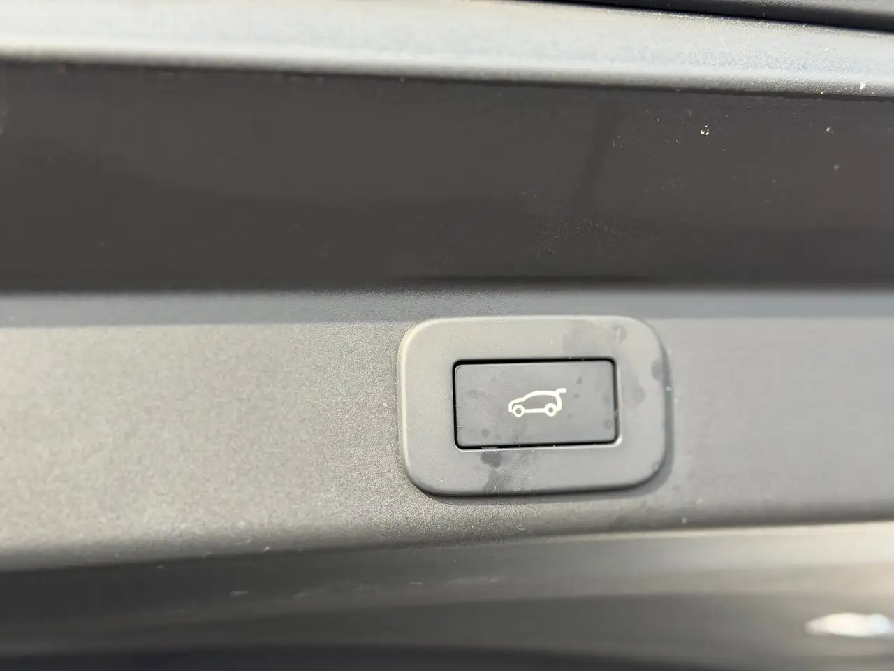 Land Rover Range Rover Sport photo Land Rover Range Rover Sport