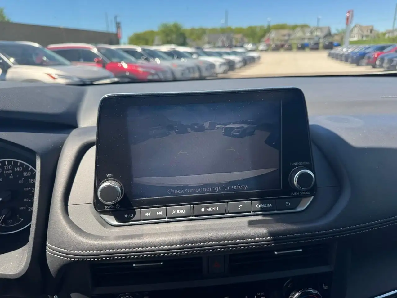 Nissan Rogue photo Nissan Rogue