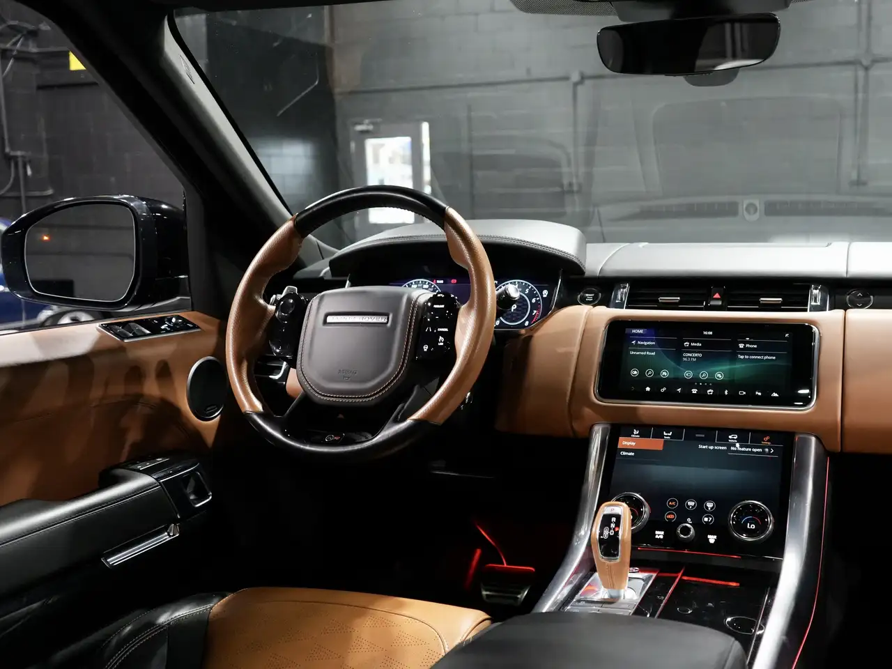 Land Rover Range Rover Sport снимка Land Rover Range Rover Sport