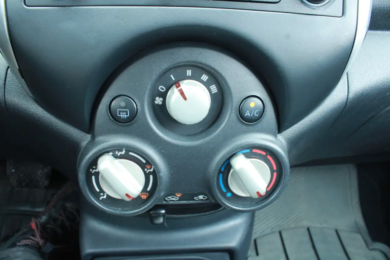 Nissan Micra снимка Nissan Micra