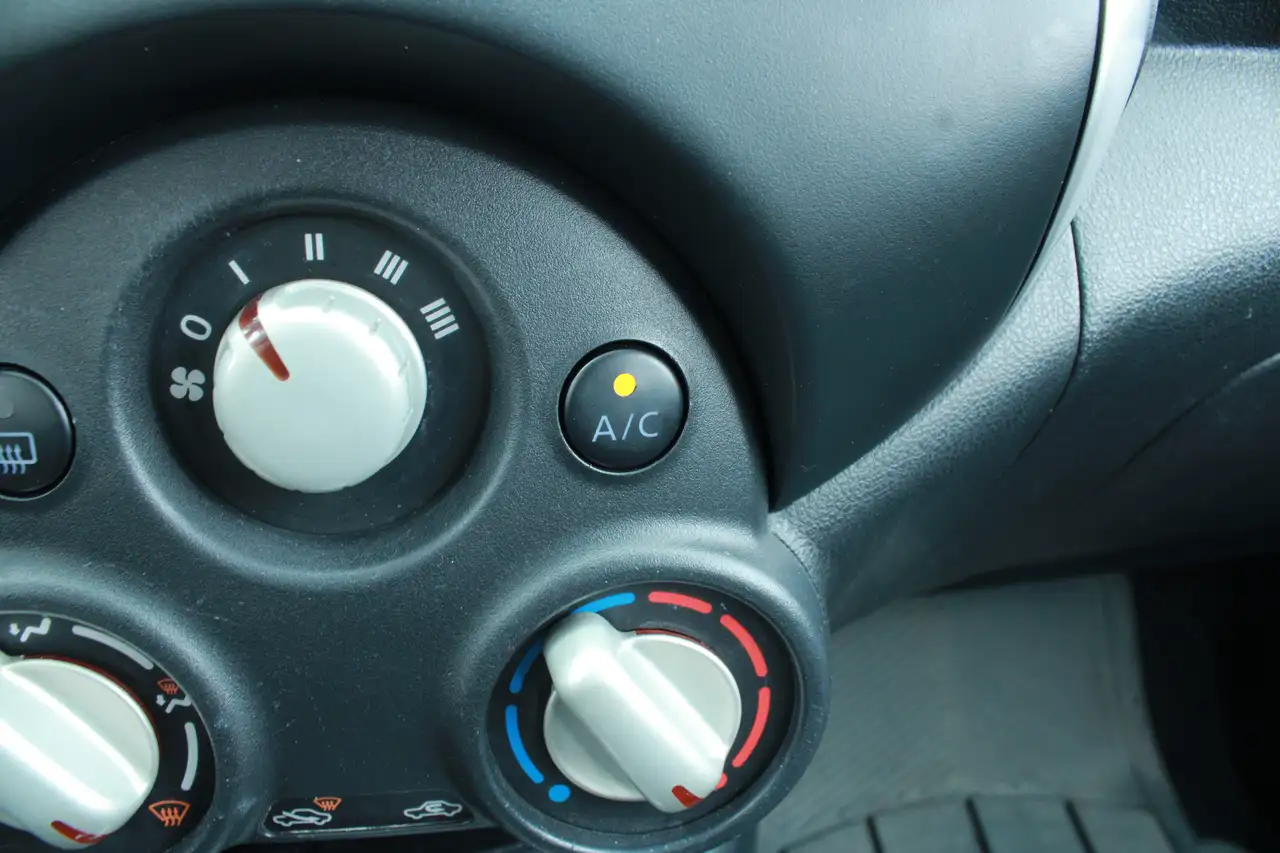 Nissan Micra снимка Nissan Micra