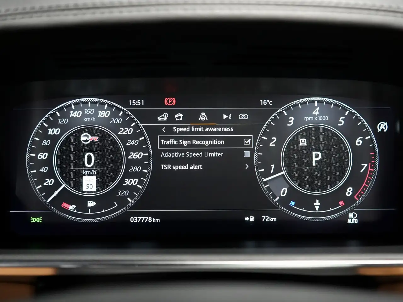 Land Rover Range Rover Sport снимка Land Rover Range Rover Sport