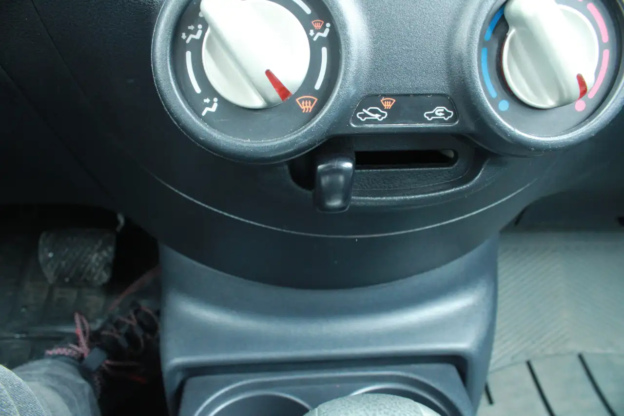 Nissan Micra снимка Nissan Micra