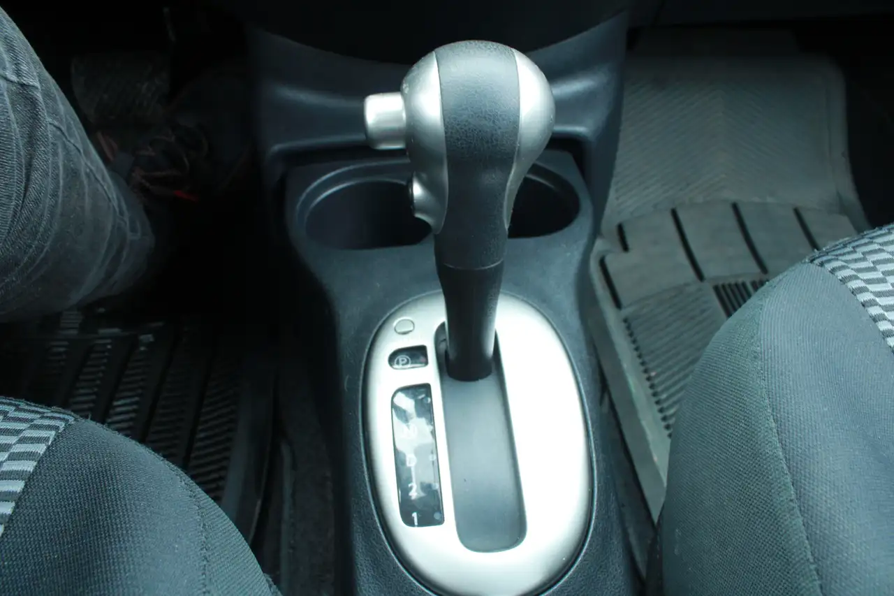 Nissan Micra снимка Nissan Micra
