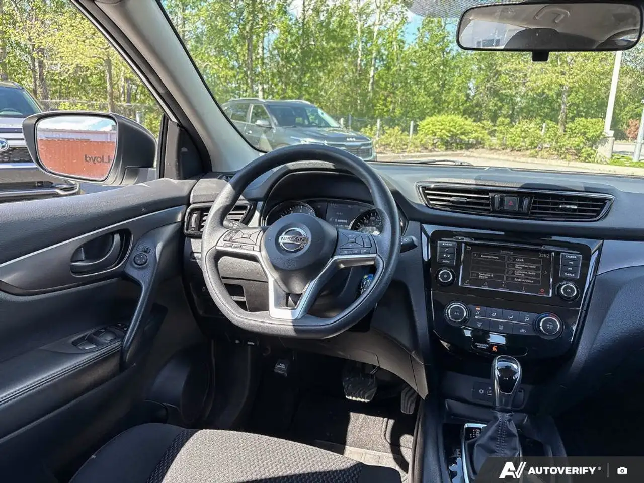 Nissan Qashqai снимка Nissan Qashqai