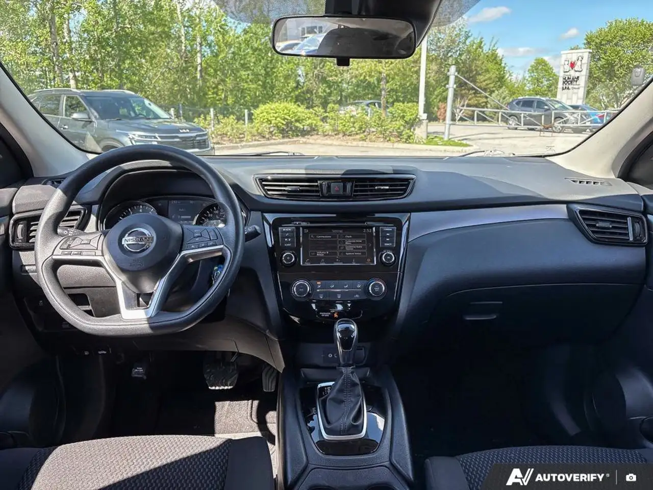 Nissan Qashqai снимка Nissan Qashqai
