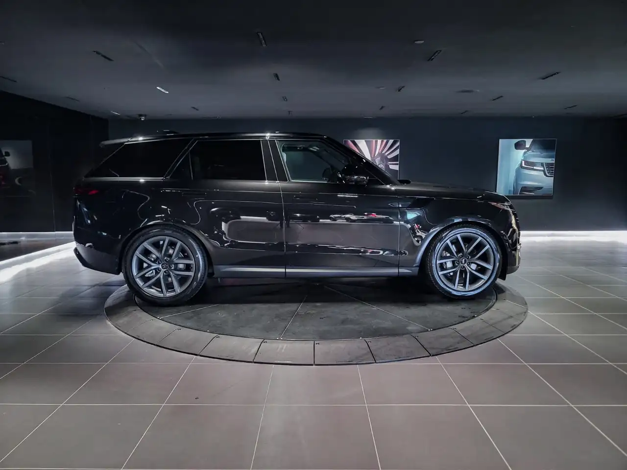Land Rover Range Rover Sport снимка Land Rover Range Rover Sport