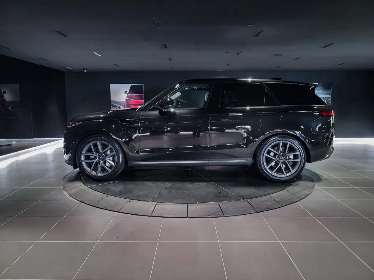 Land Rover Range Rover Sport снимка Land Rover Range Rover Sport