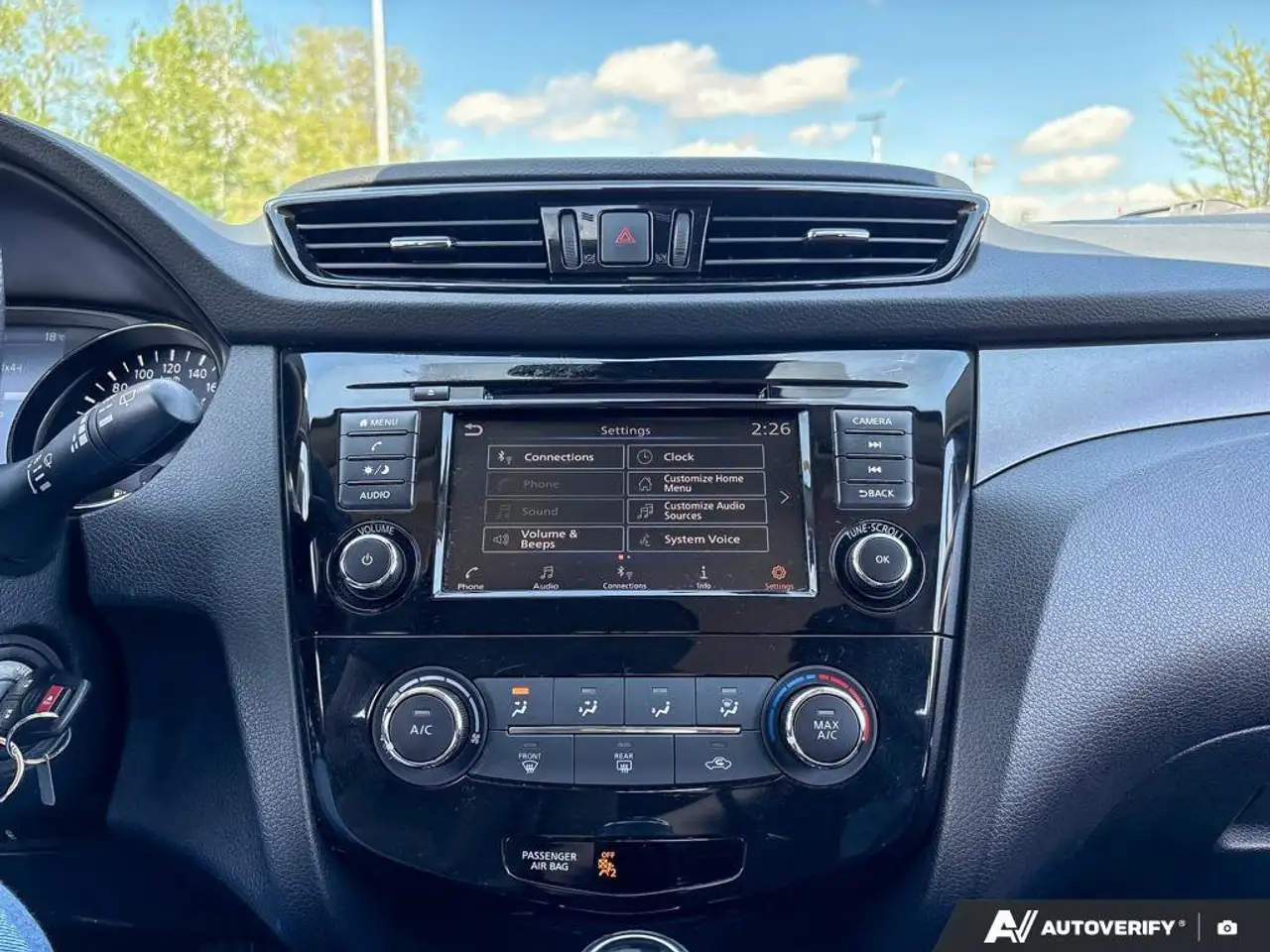 Nissan Qashqai снимка Nissan Qashqai