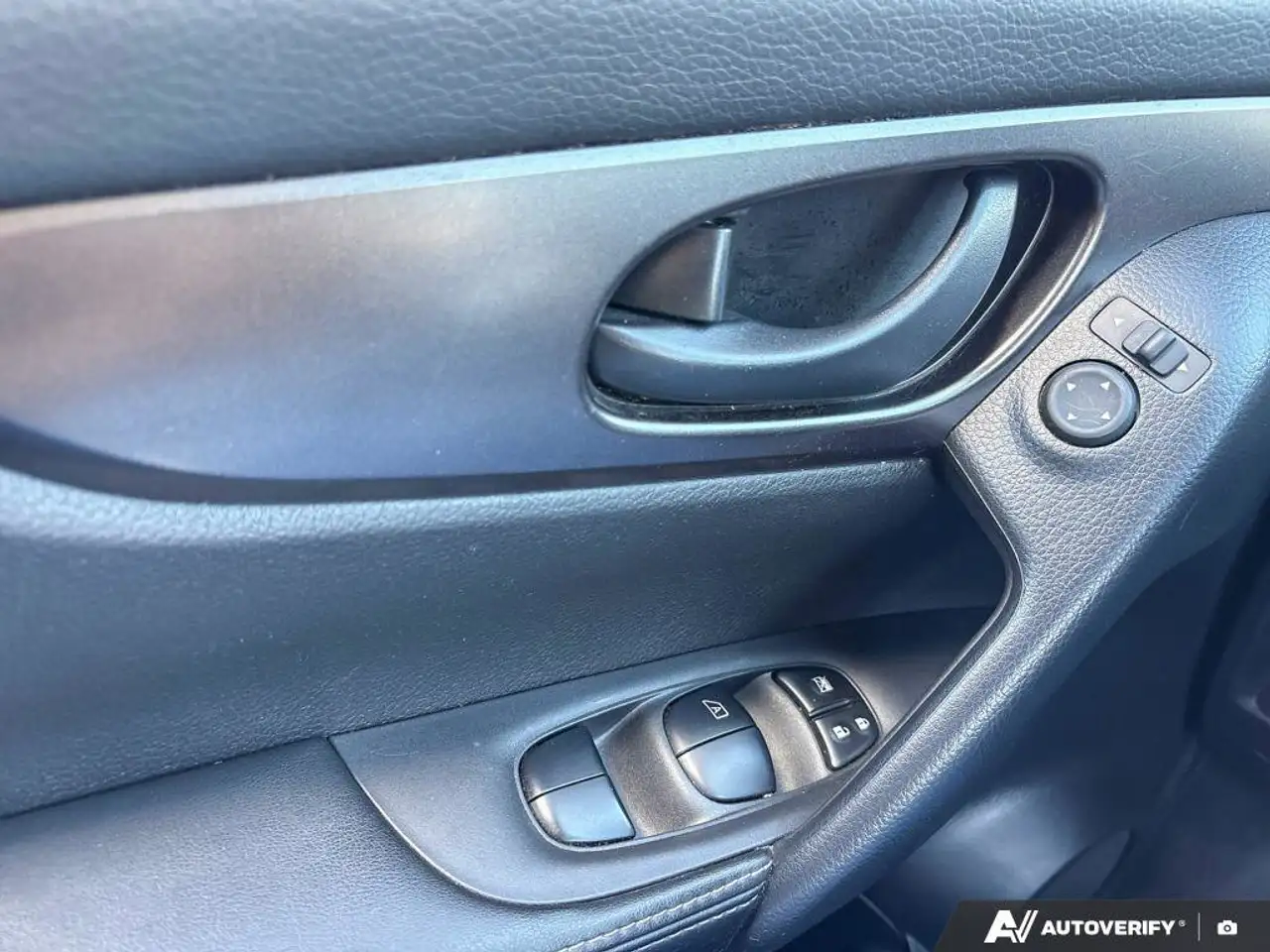 Nissan Qashqai снимка Nissan Qashqai