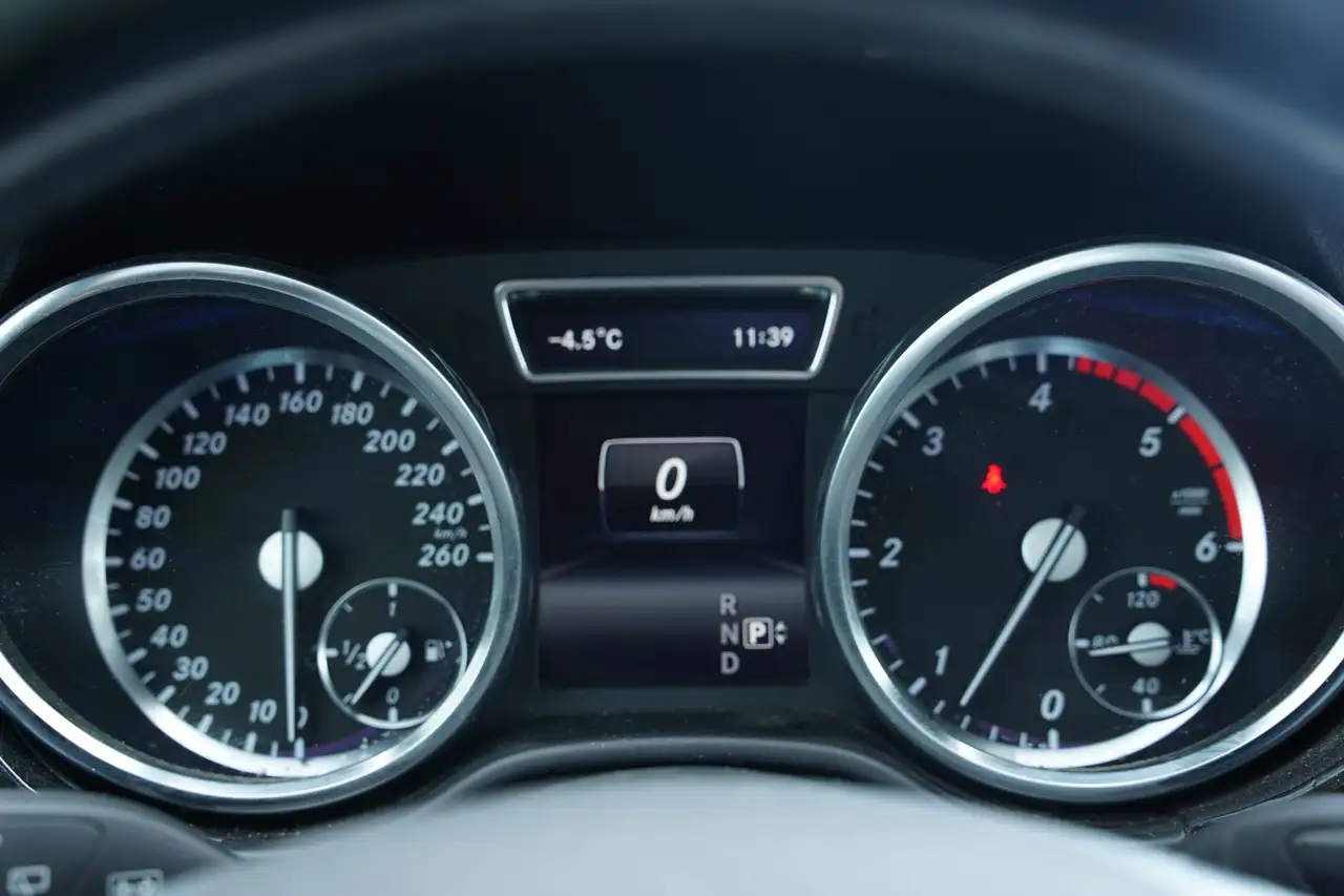 Mercedes-Benz M-Class fotografie Mercedes-Benz M-Class