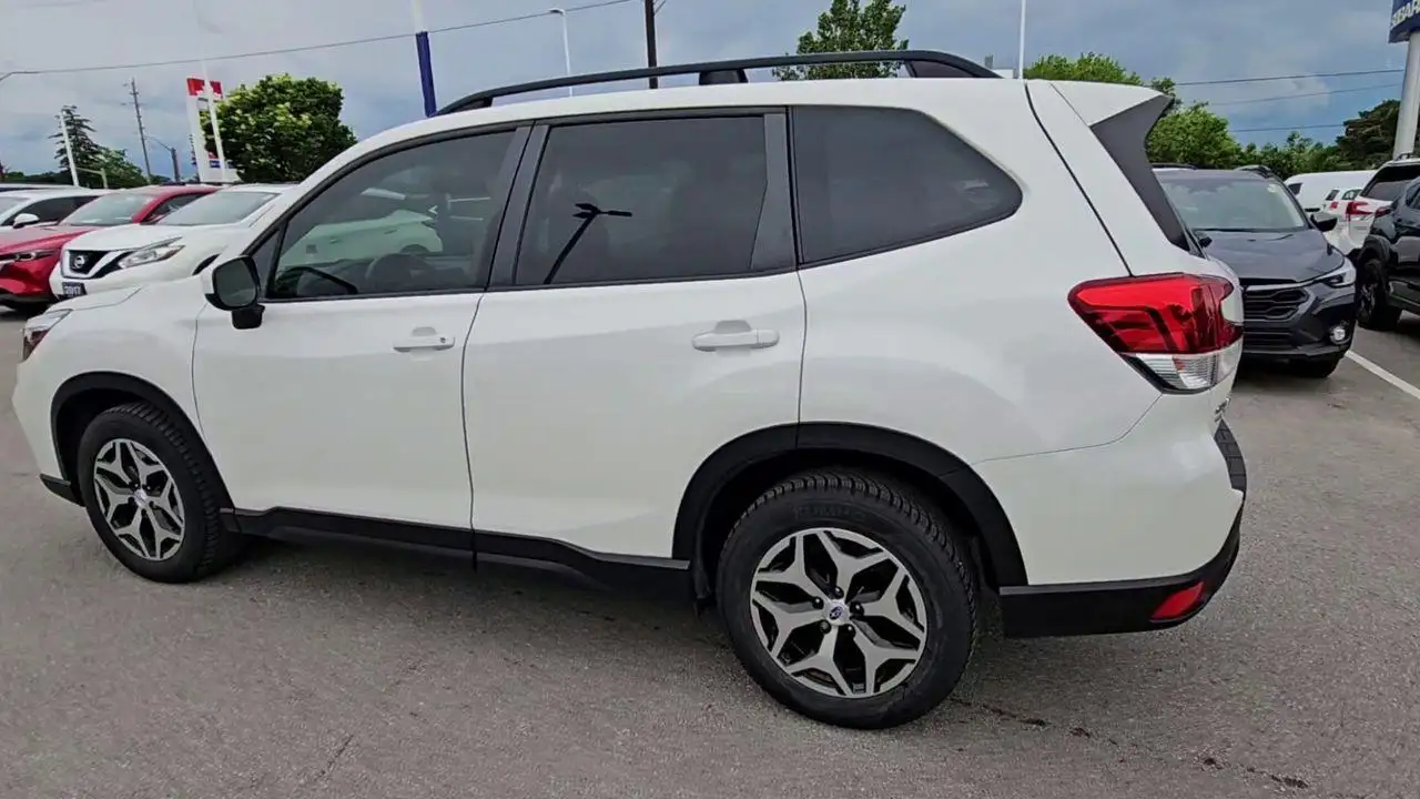 Subaru Forester снимка Subaru Forester
