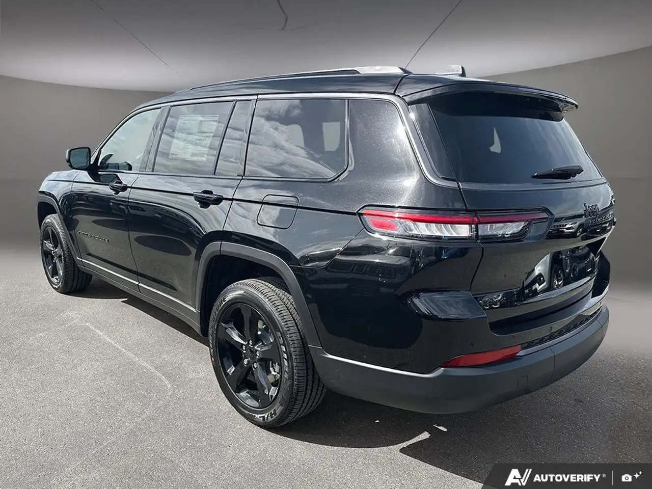 Jeep Grand Cherokee photo Jeep Grand Cherokee