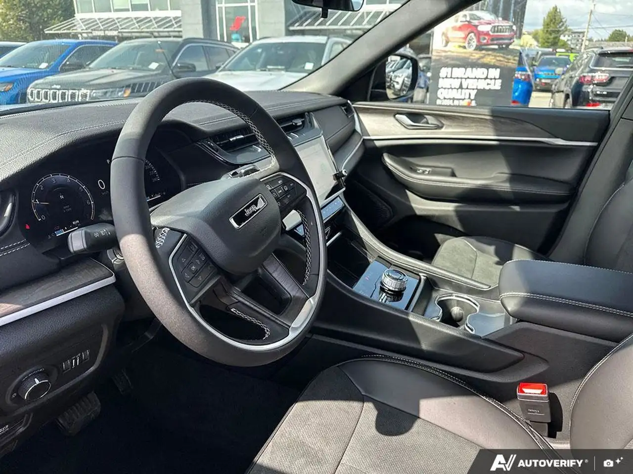 Jeep Grand Cherokee photo Jeep Grand Cherokee