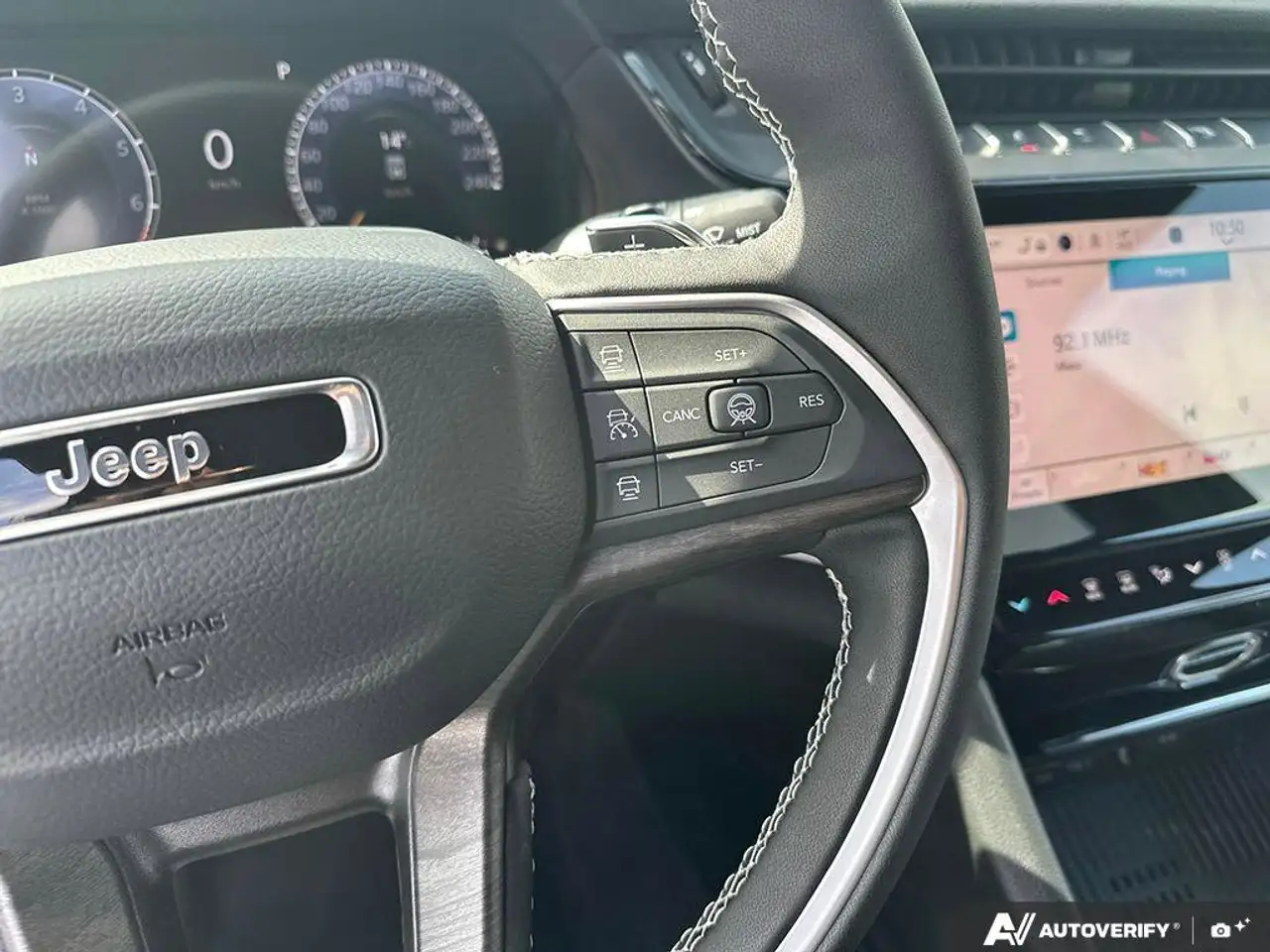 Jeep Grand Cherokee photo Jeep Grand Cherokee