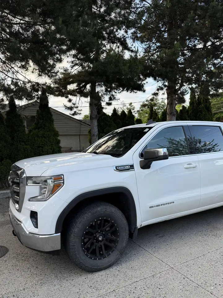 GMC Sierra 1500 photo GMC Sierra 1500