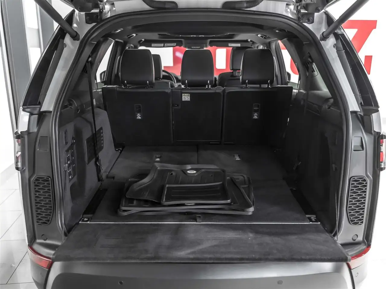 Land Rover Discovery photo Land Rover Discovery