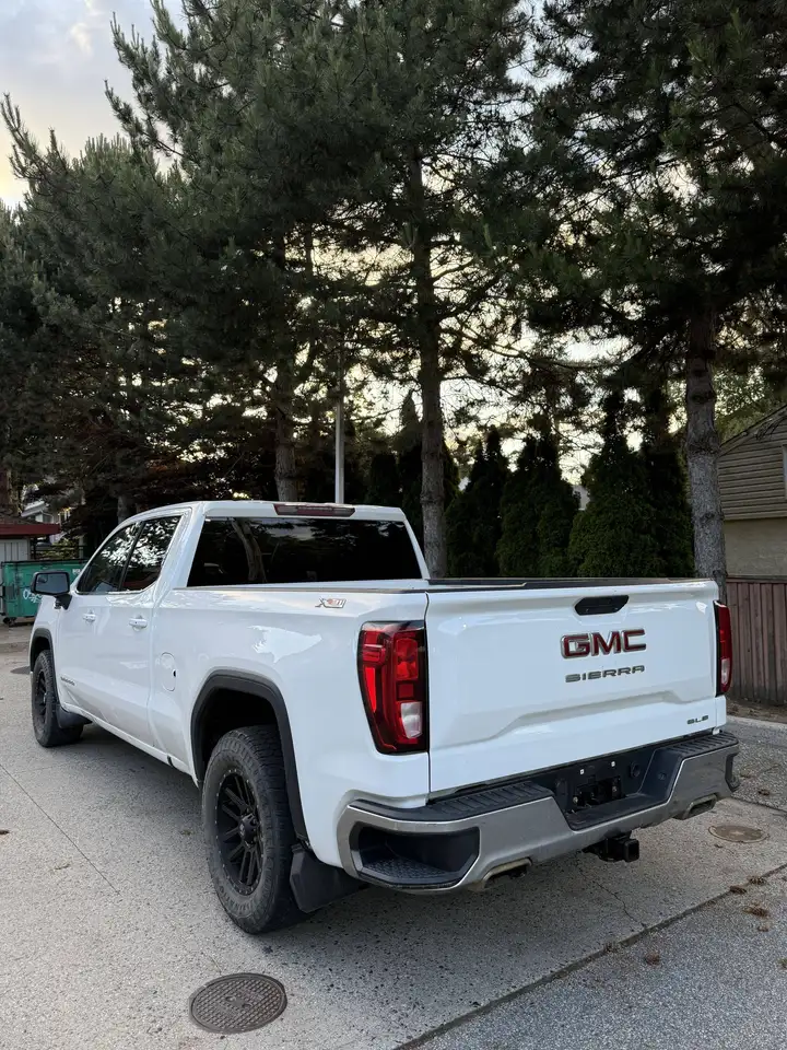 GMC Sierra 1500 photo GMC Sierra 1500