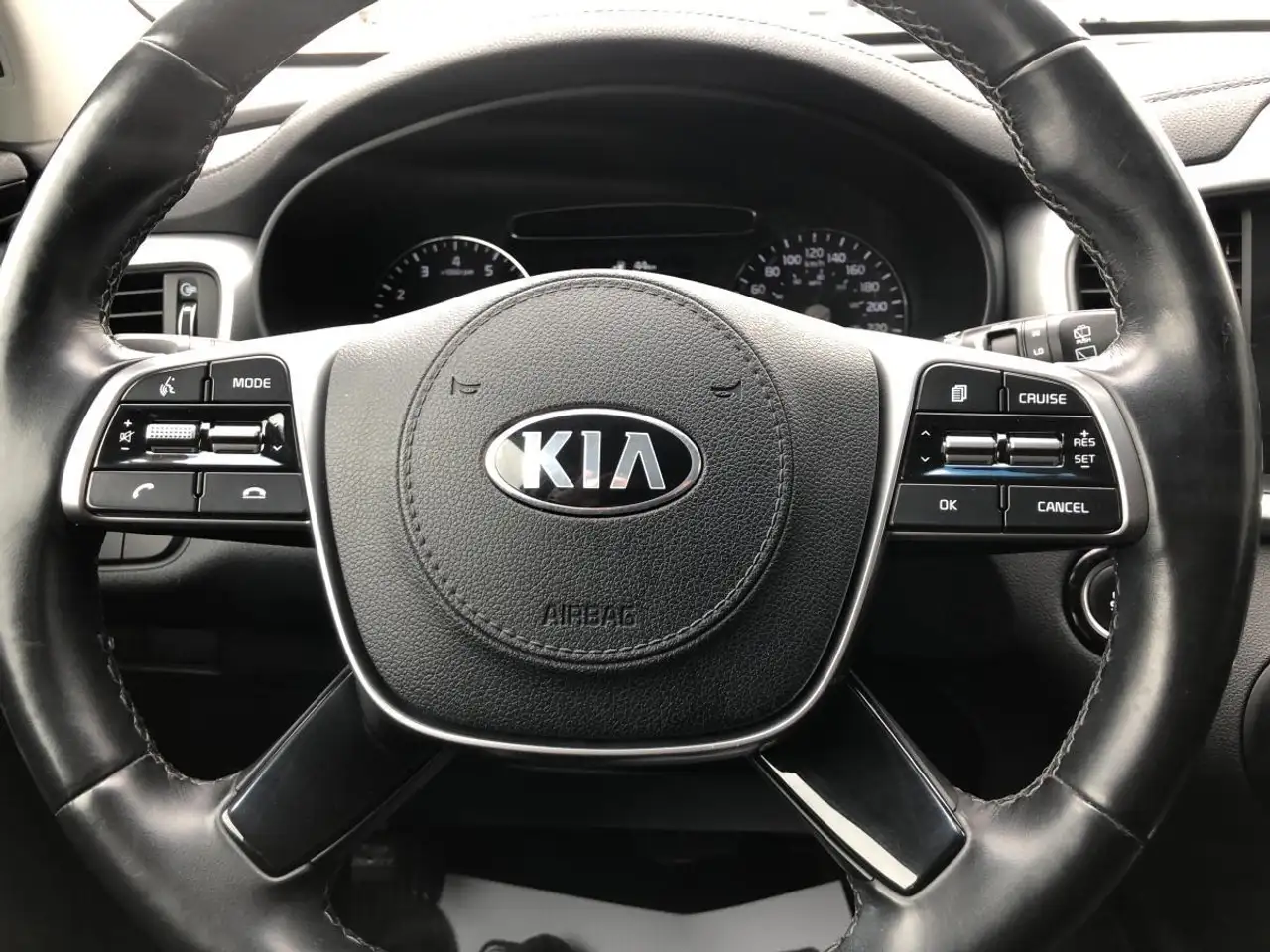 Kia Sorento photo Kia Sorento