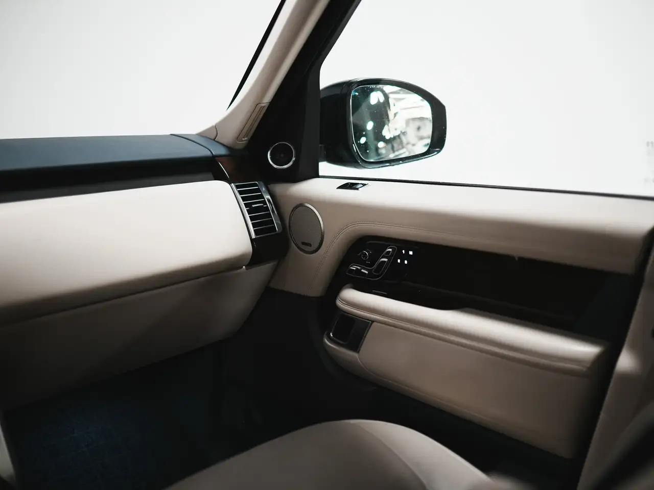 Land Rover Range Rover снимка Land Rover Range Rover