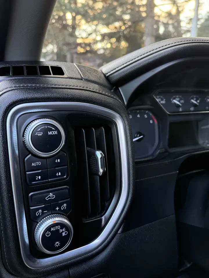 GMC Sierra 1500 photo GMC Sierra 1500