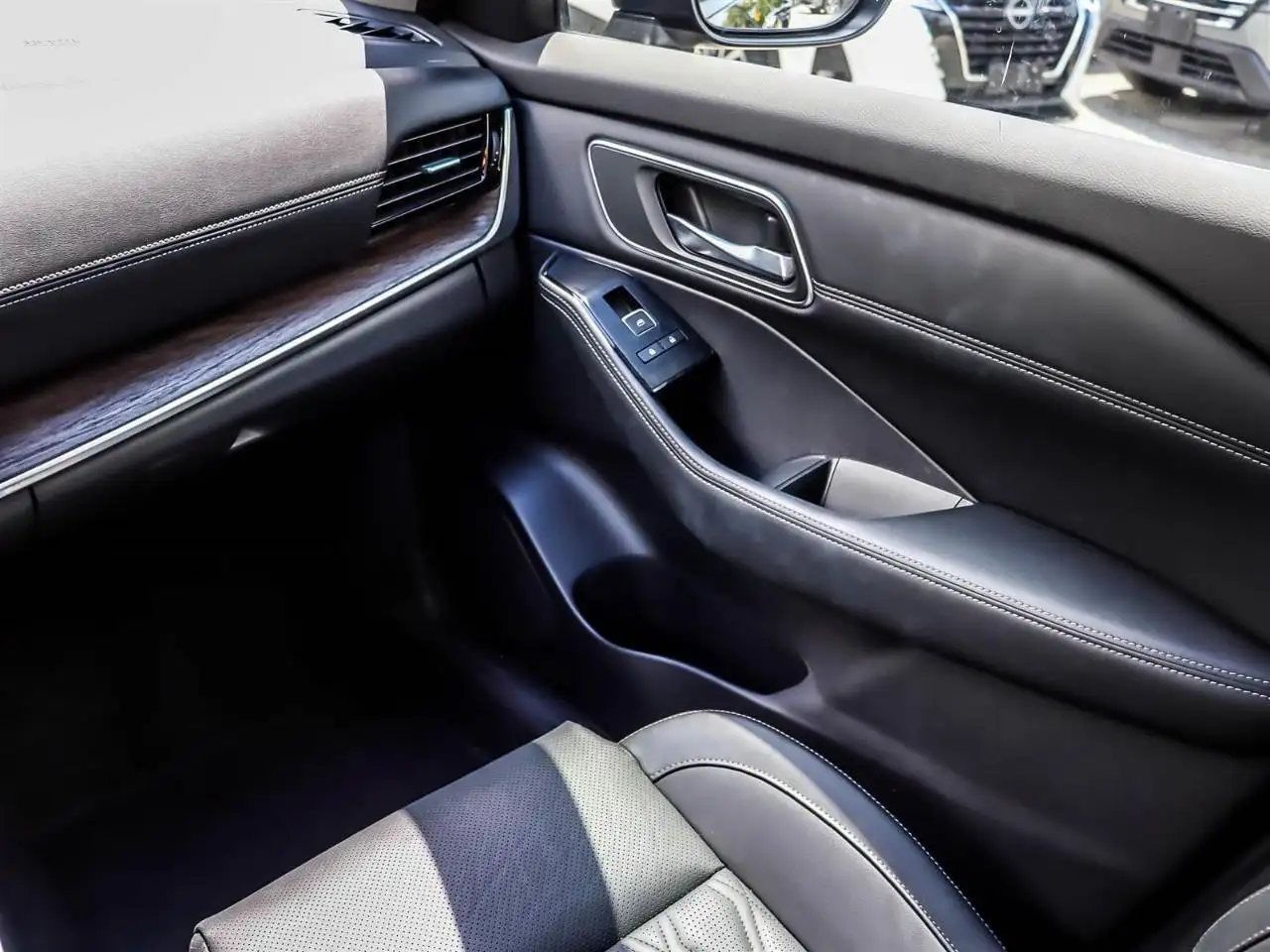 Nissan Rogue photo Nissan Rogue