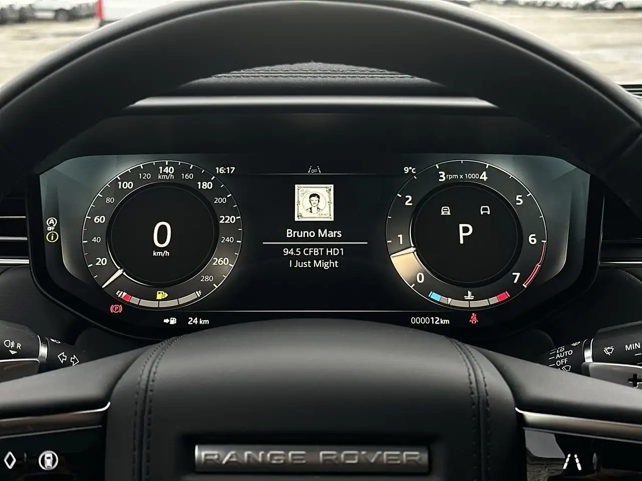 Land Rover Range Rover Sport снимка Land Rover Range Rover Sport