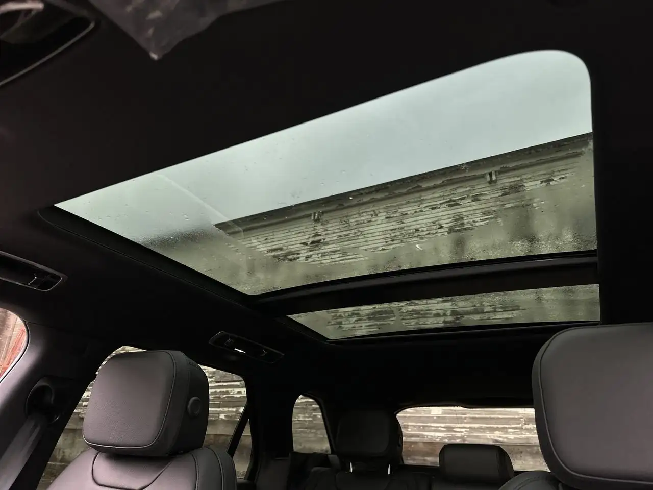 Land Rover Range Rover Sport снимка Land Rover Range Rover Sport