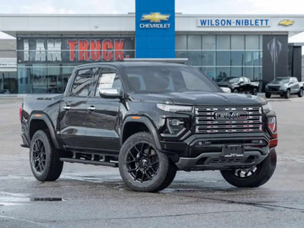 GMC Canyon photo GMC Canyon