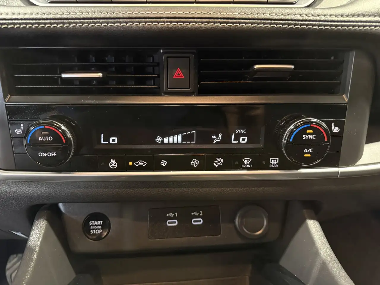Nissan Rogue photo Nissan Rogue