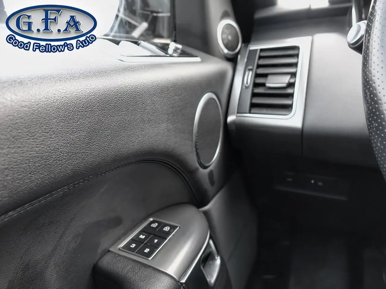 Land Rover Range Rover Sport снимка Land Rover Range Rover Sport