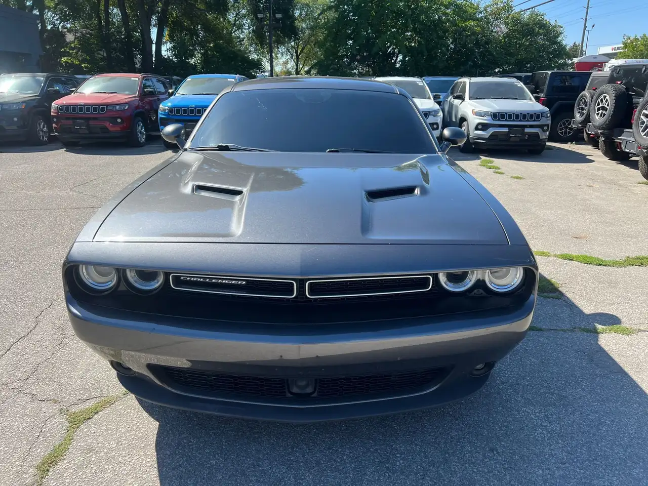 Dodge Challenger снимка Dodge Challenger