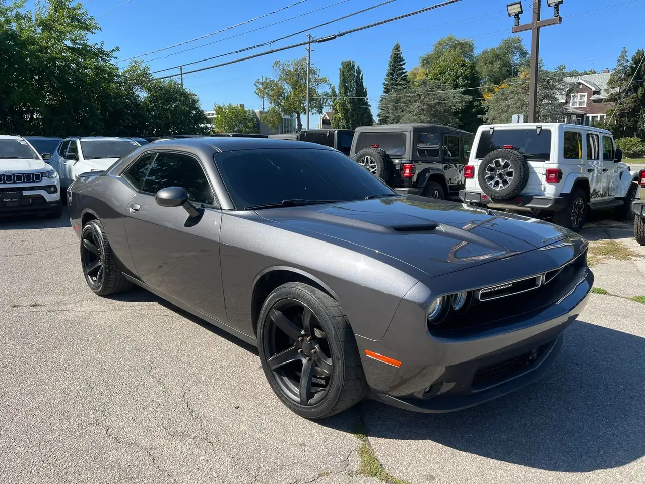 Dodge Challenger снимка Dodge Challenger
