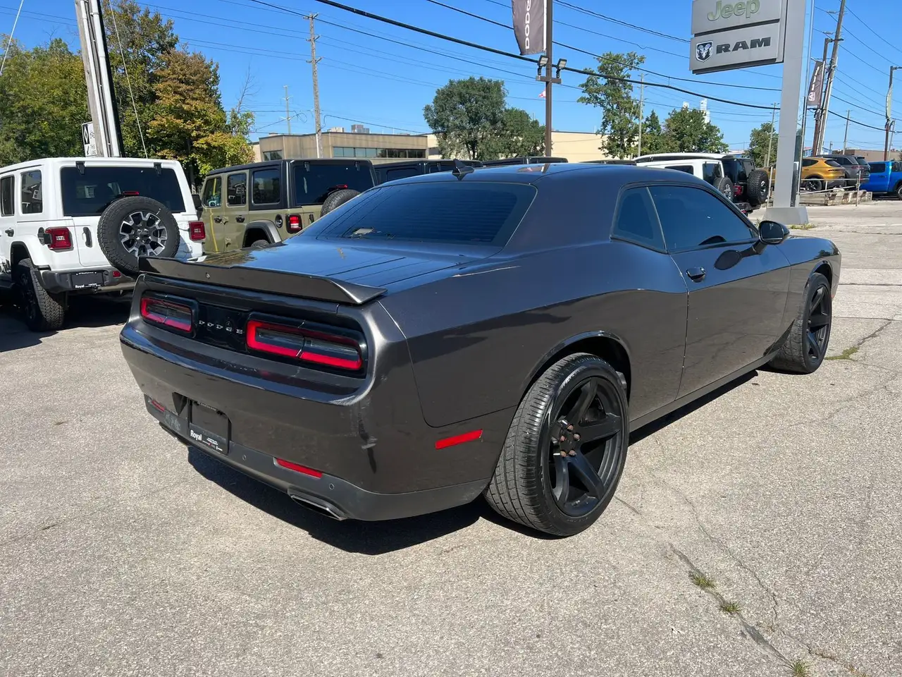 Dodge Challenger снимка Dodge Challenger
