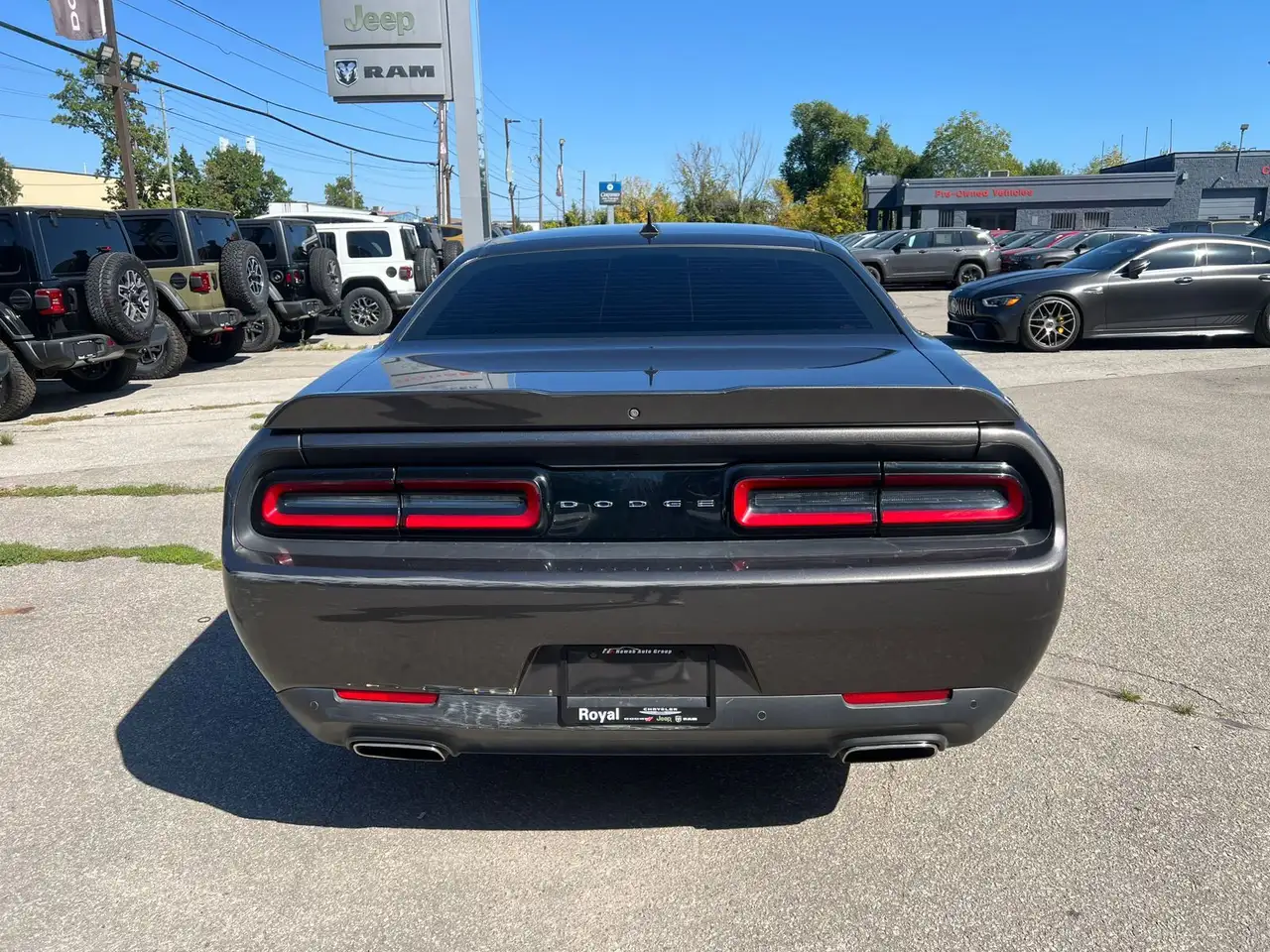 Dodge Challenger снимка Dodge Challenger