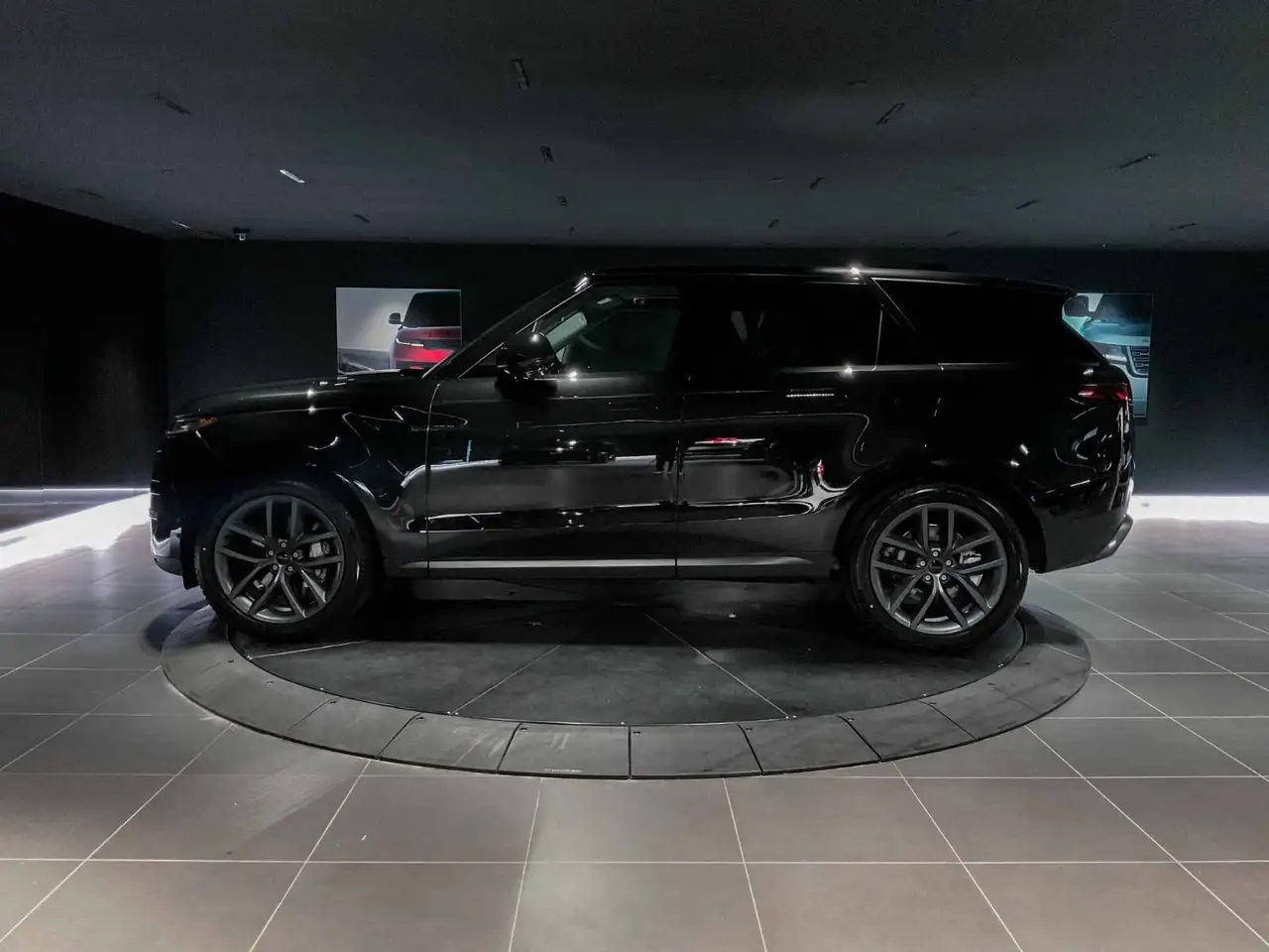 Land Rover Range Rover Sport снимка Land Rover Range Rover Sport