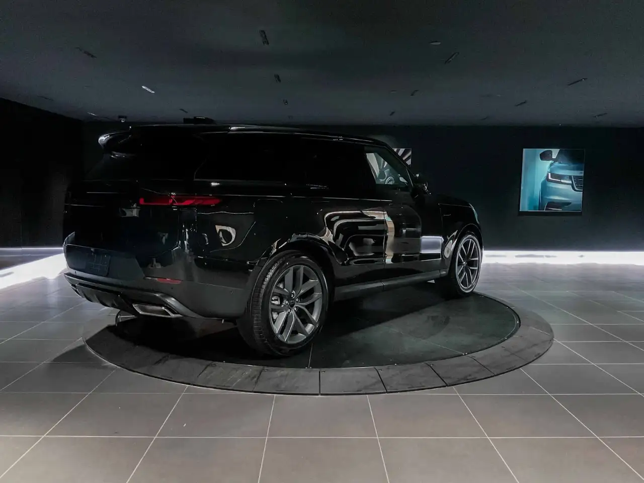 Land Rover Range Rover Sport снимка Land Rover Range Rover Sport