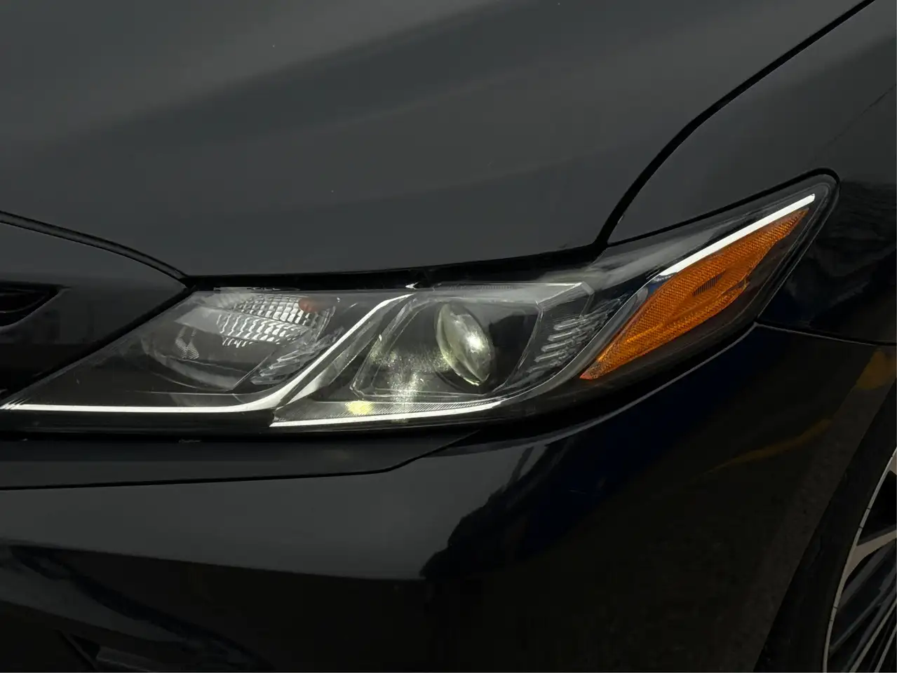 Toyota Camry снимка Toyota Camry