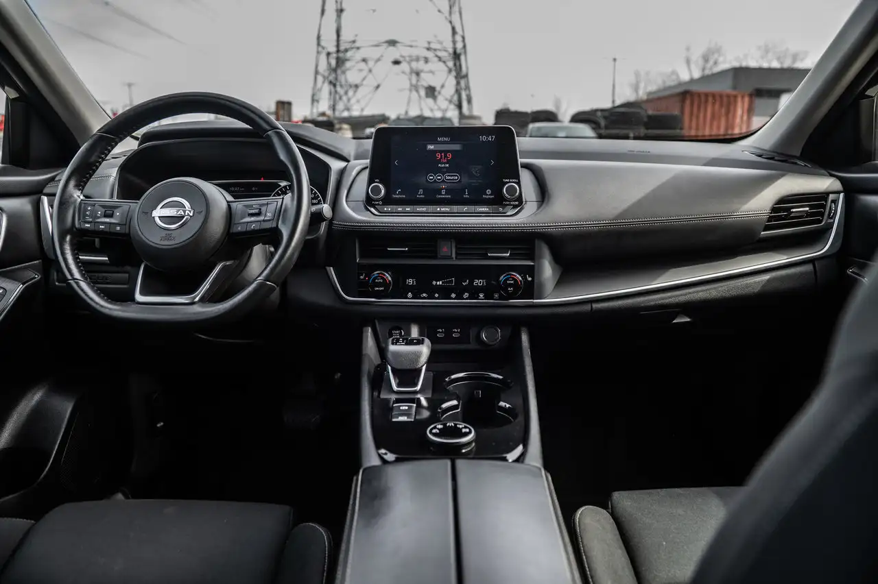 Nissan Rogue снимка Nissan Rogue