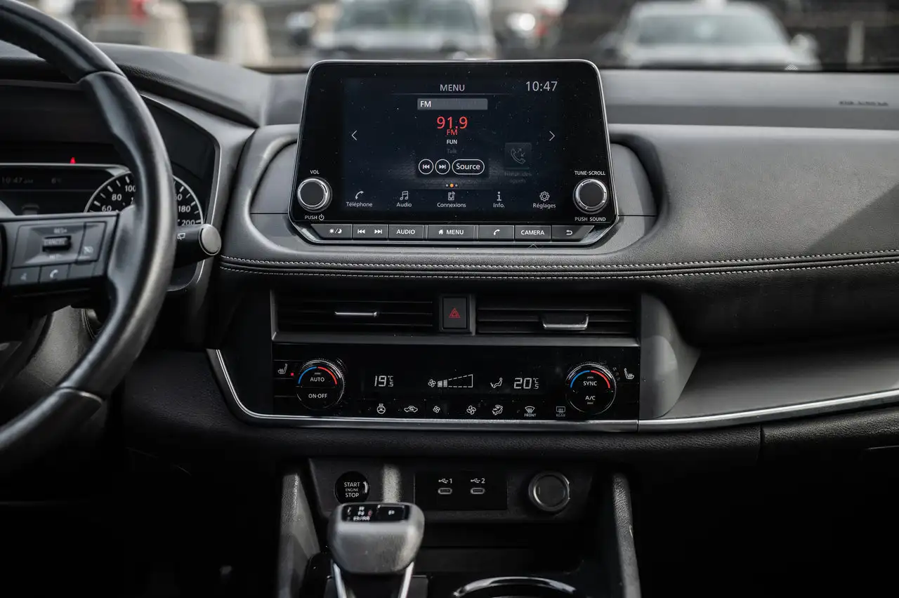 Nissan Rogue снимка Nissan Rogue