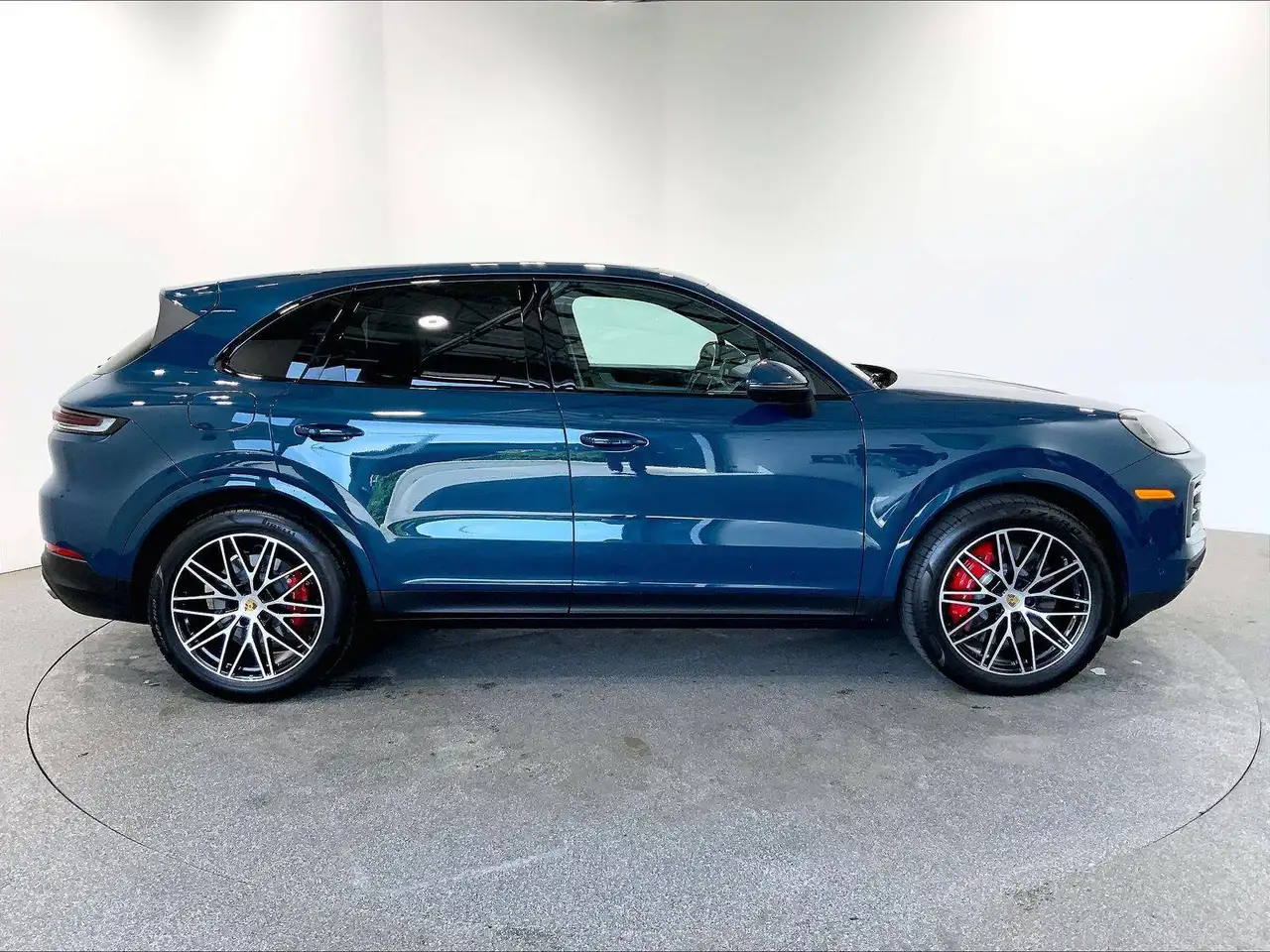 Porsche Cayenne photo Porsche Cayenne