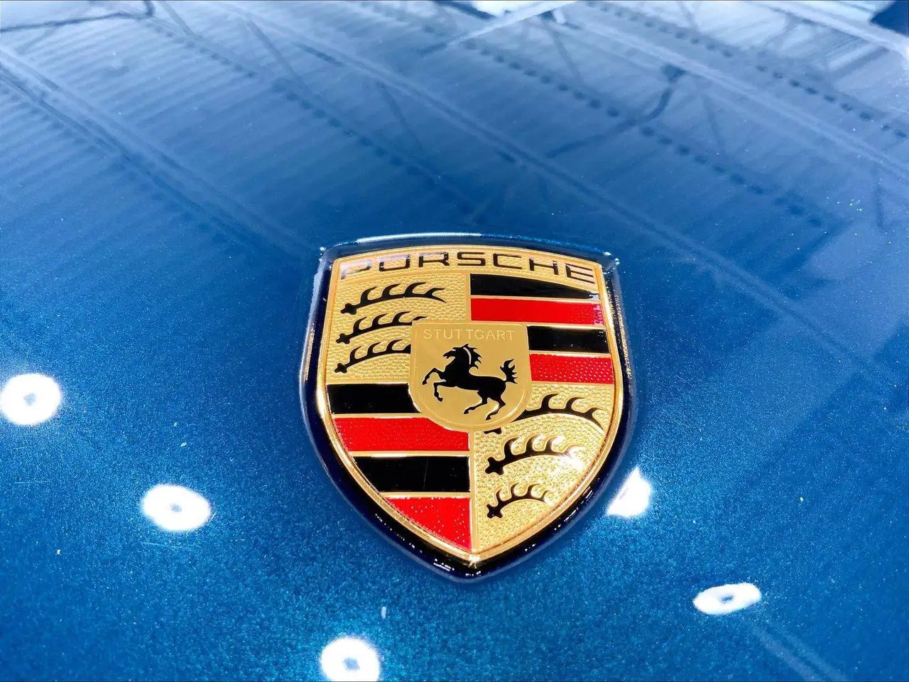 Porsche Cayenne photo Porsche Cayenne