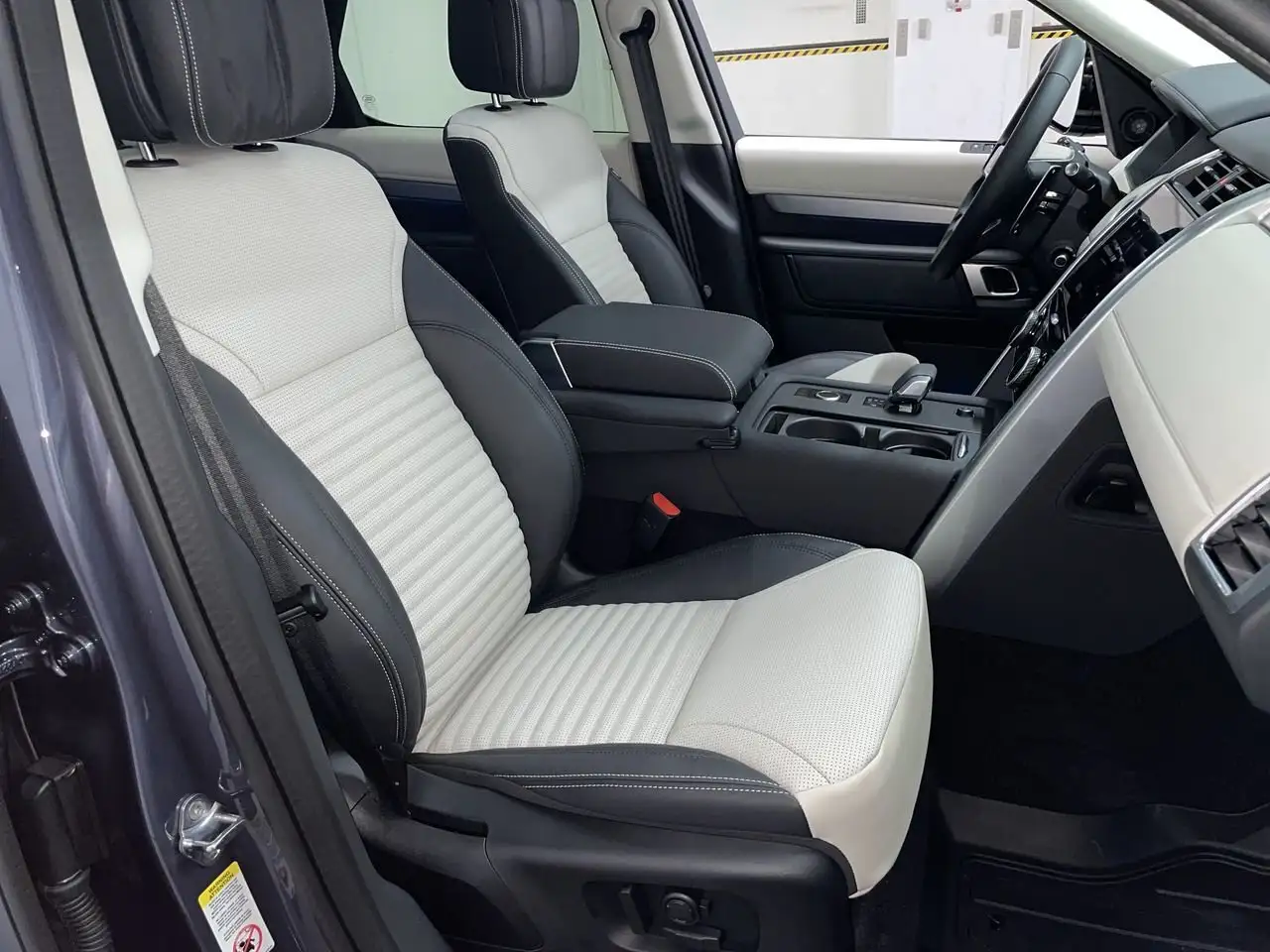 Land Rover Discovery снимка Land Rover Discovery