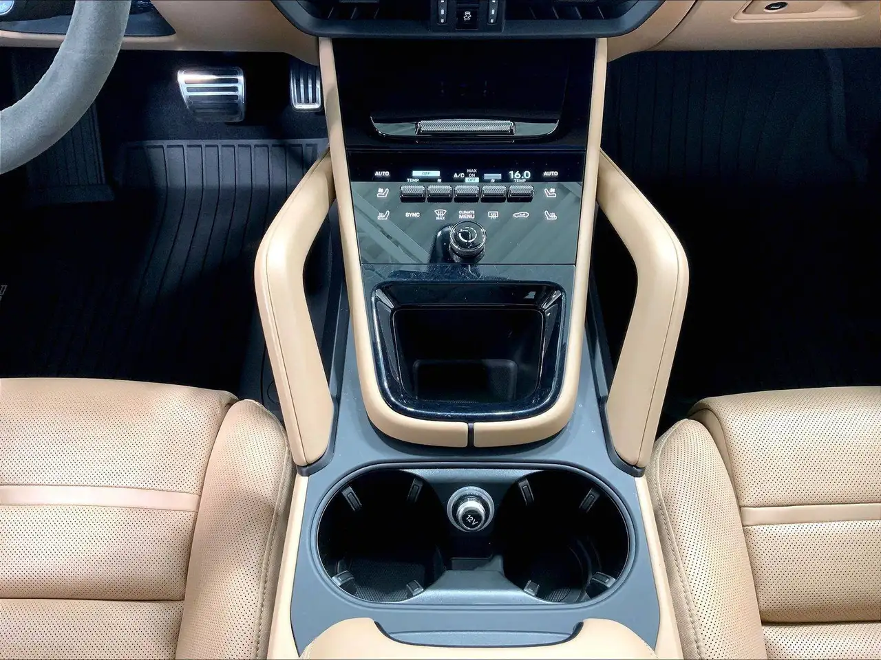 Porsche Cayenne photo Porsche Cayenne