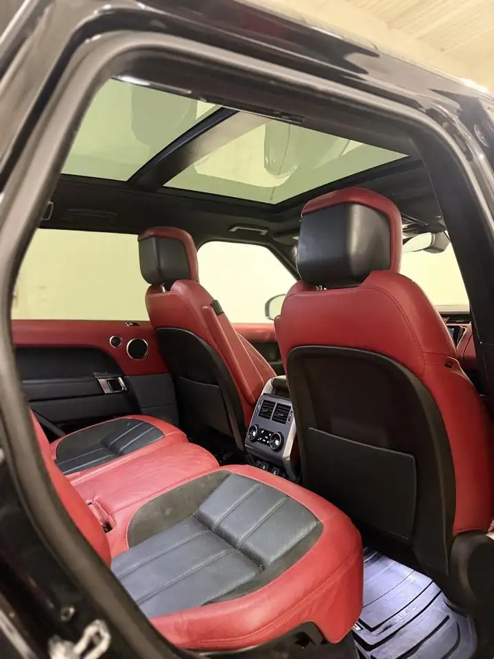 Land Rover Range Rover Sport снимка Land Rover Range Rover Sport