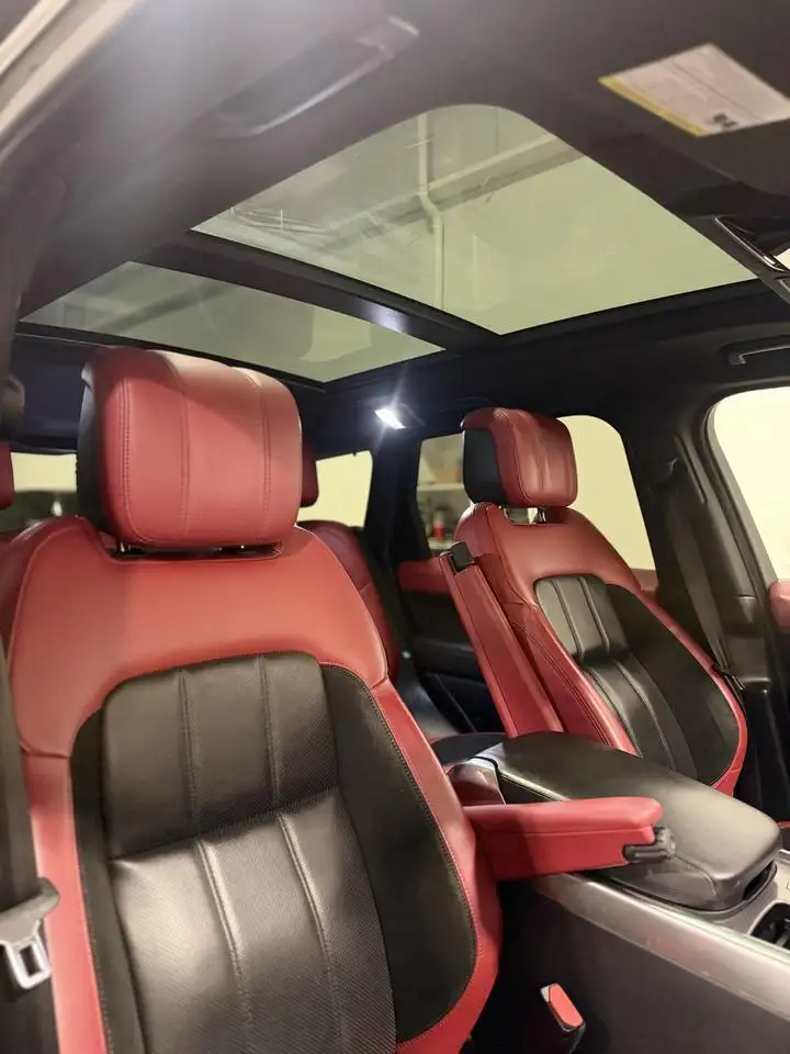 Land Rover Range Rover Sport снимка Land Rover Range Rover Sport