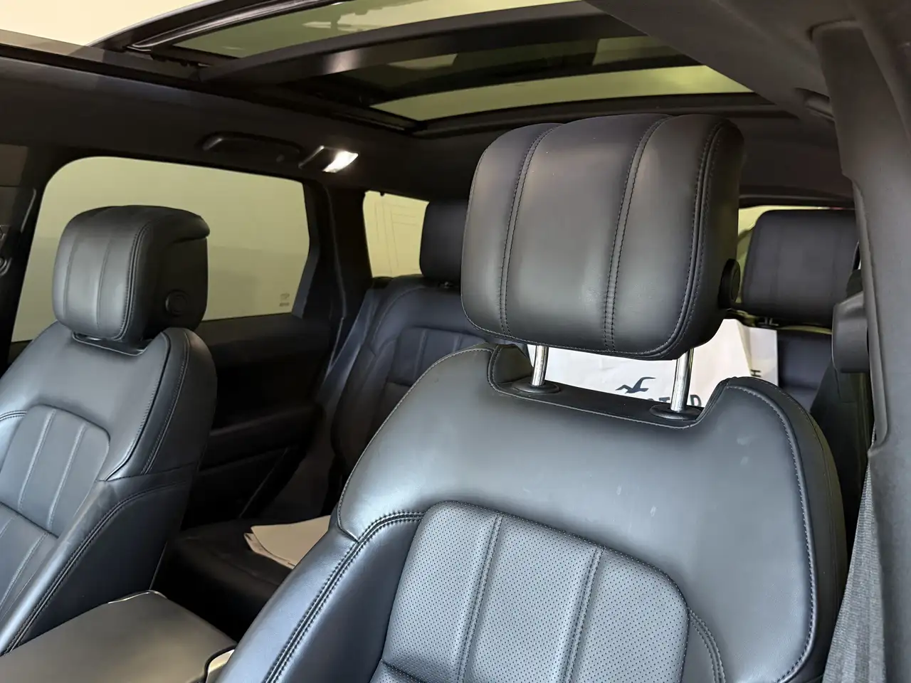 Land Rover Range Rover Sport снимка Land Rover Range Rover Sport