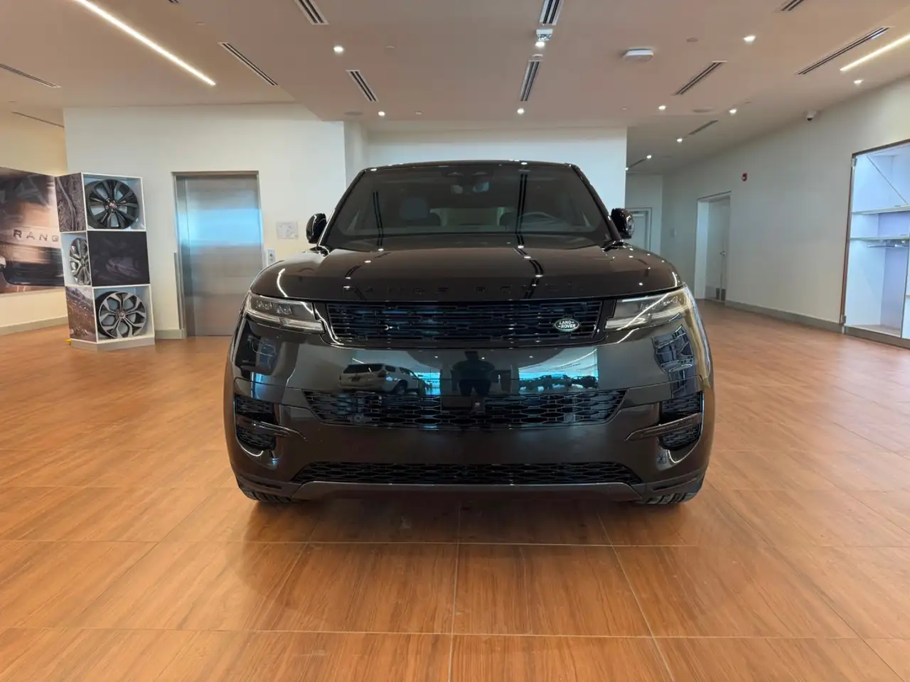 Land Rover Range Rover Sport снимка Land Rover Range Rover Sport