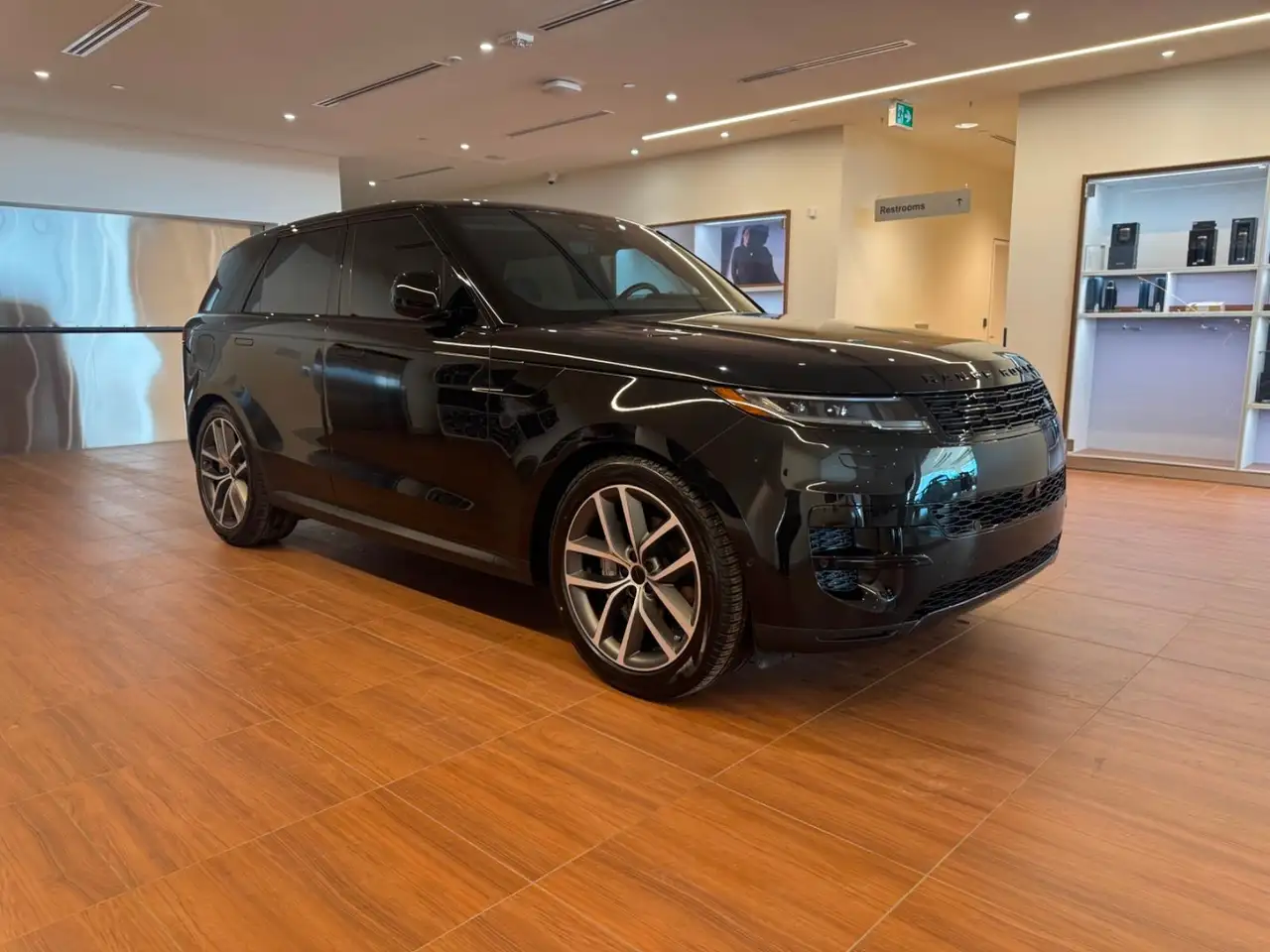 Land Rover Range Rover Sport снимка Land Rover Range Rover Sport